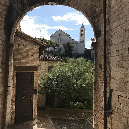 Le Campane Di 3* אסיסי